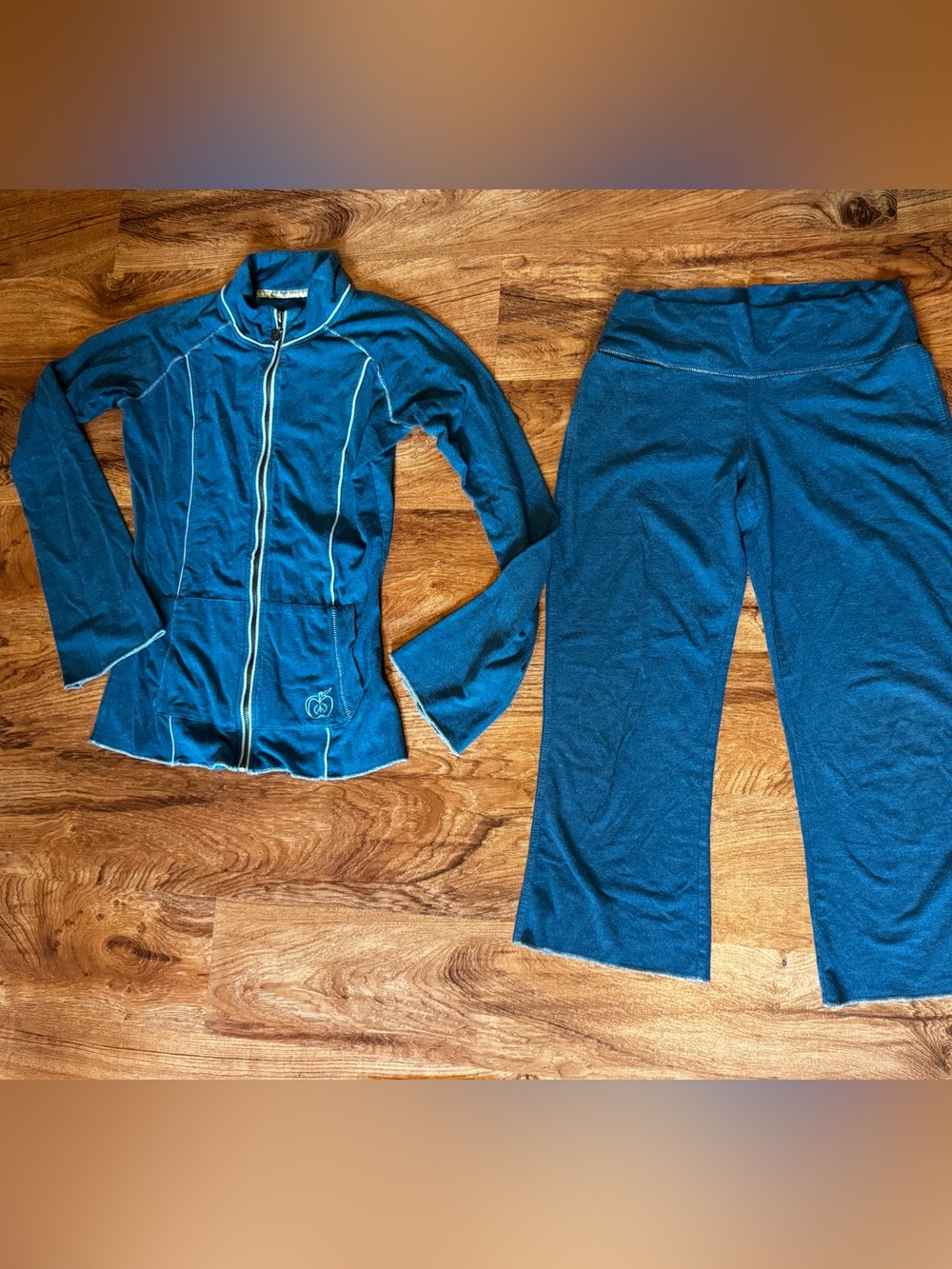 Green Apple Bamboo Cotton Sustainable Yoga 2 Piece Set  -  TEAL Small NWT
